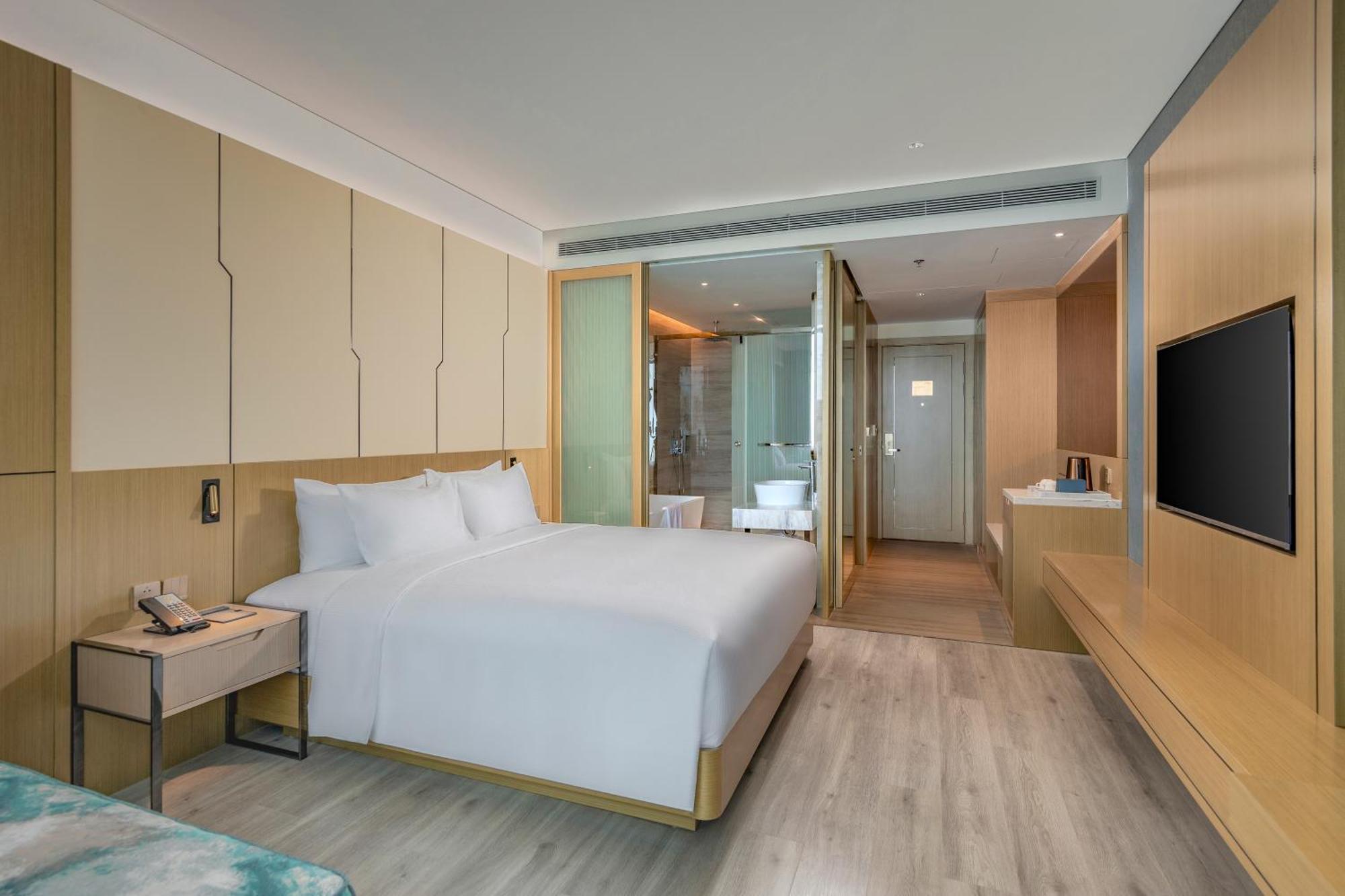 Awaken Da Nang Hotel Exterior photo
