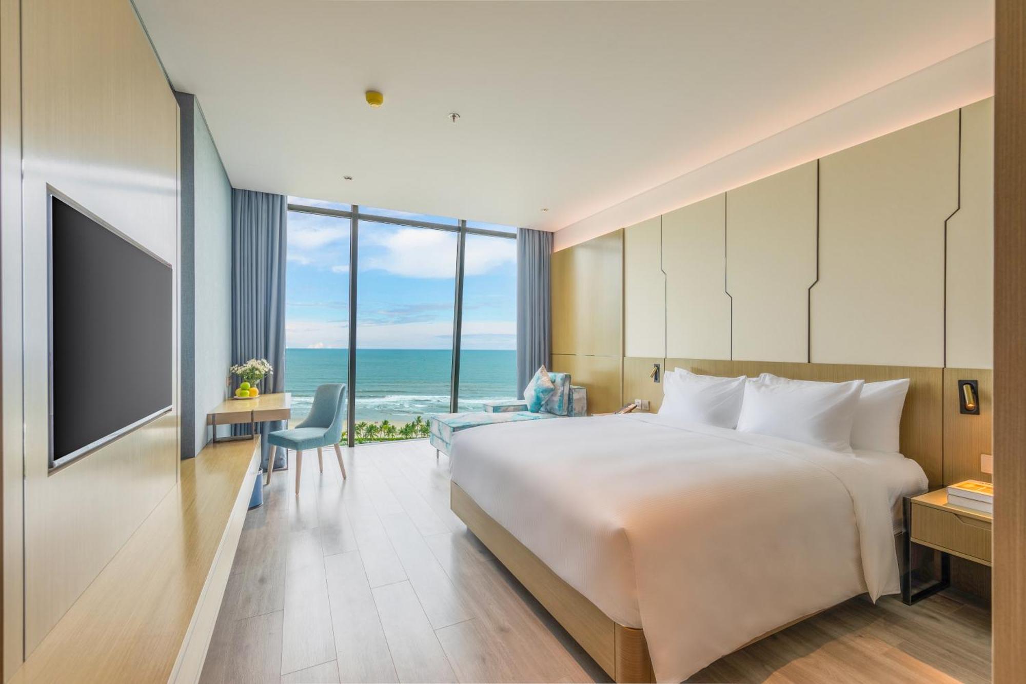 Awaken Da Nang Hotel Exterior photo