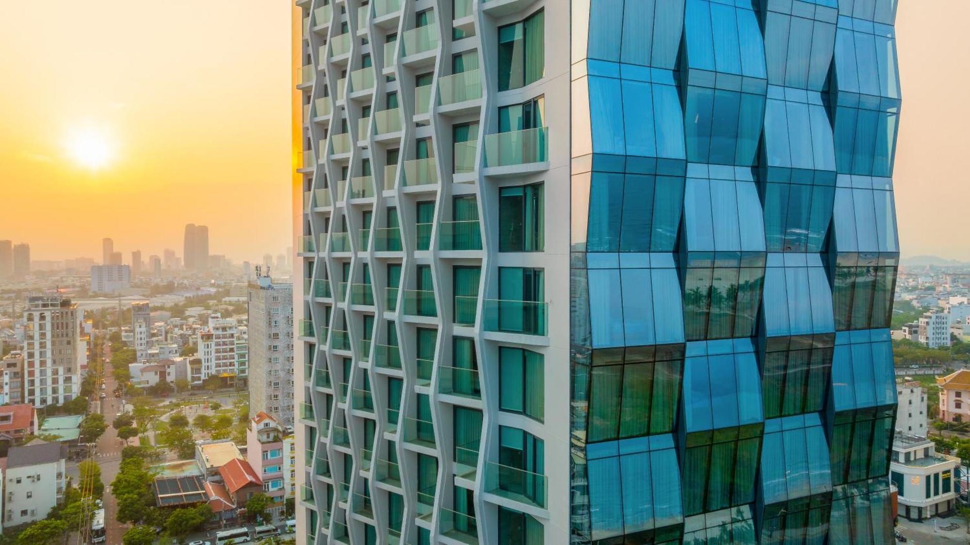Awaken Da Nang Hotel Exterior photo