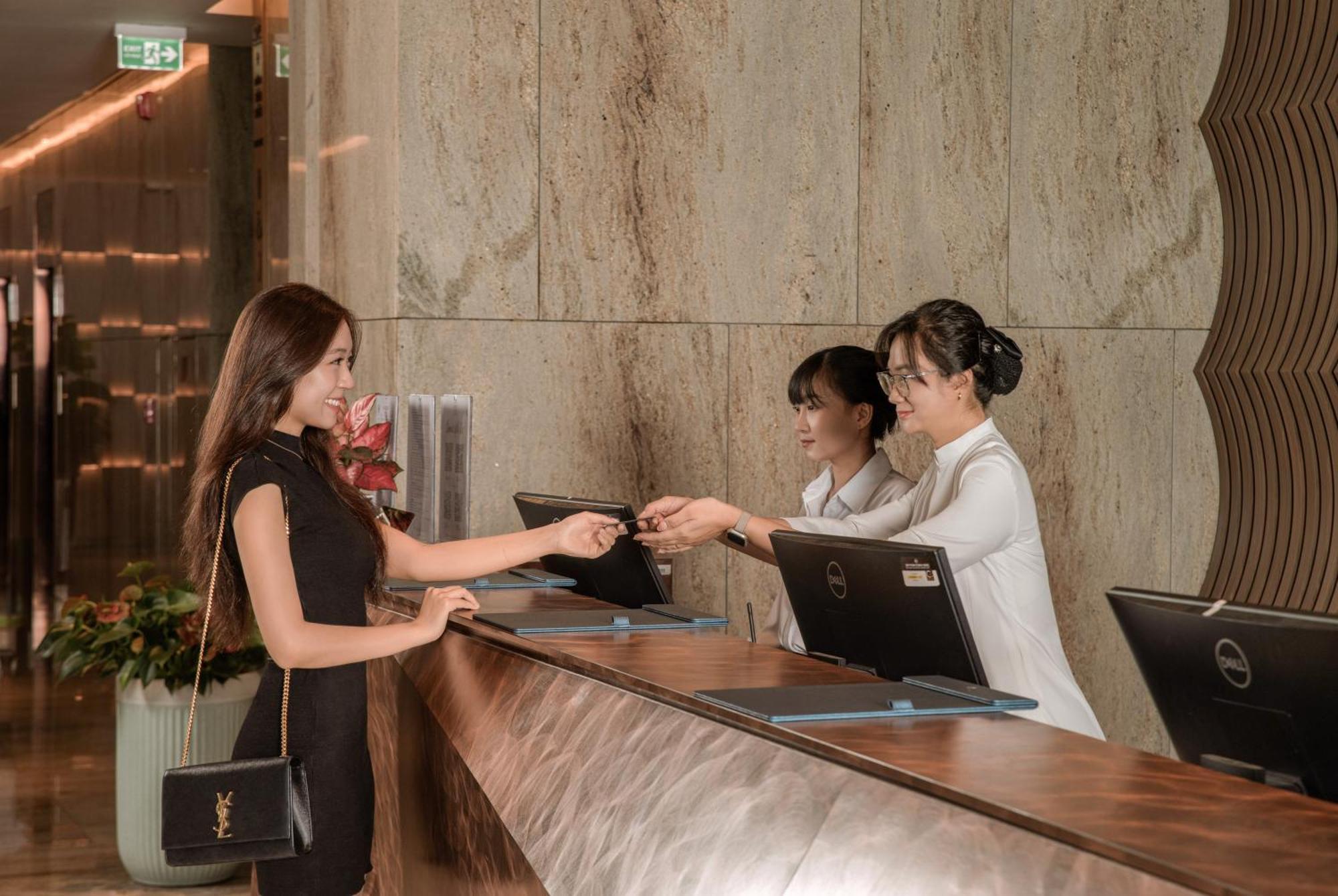 Awaken Da Nang Hotel Exterior photo
