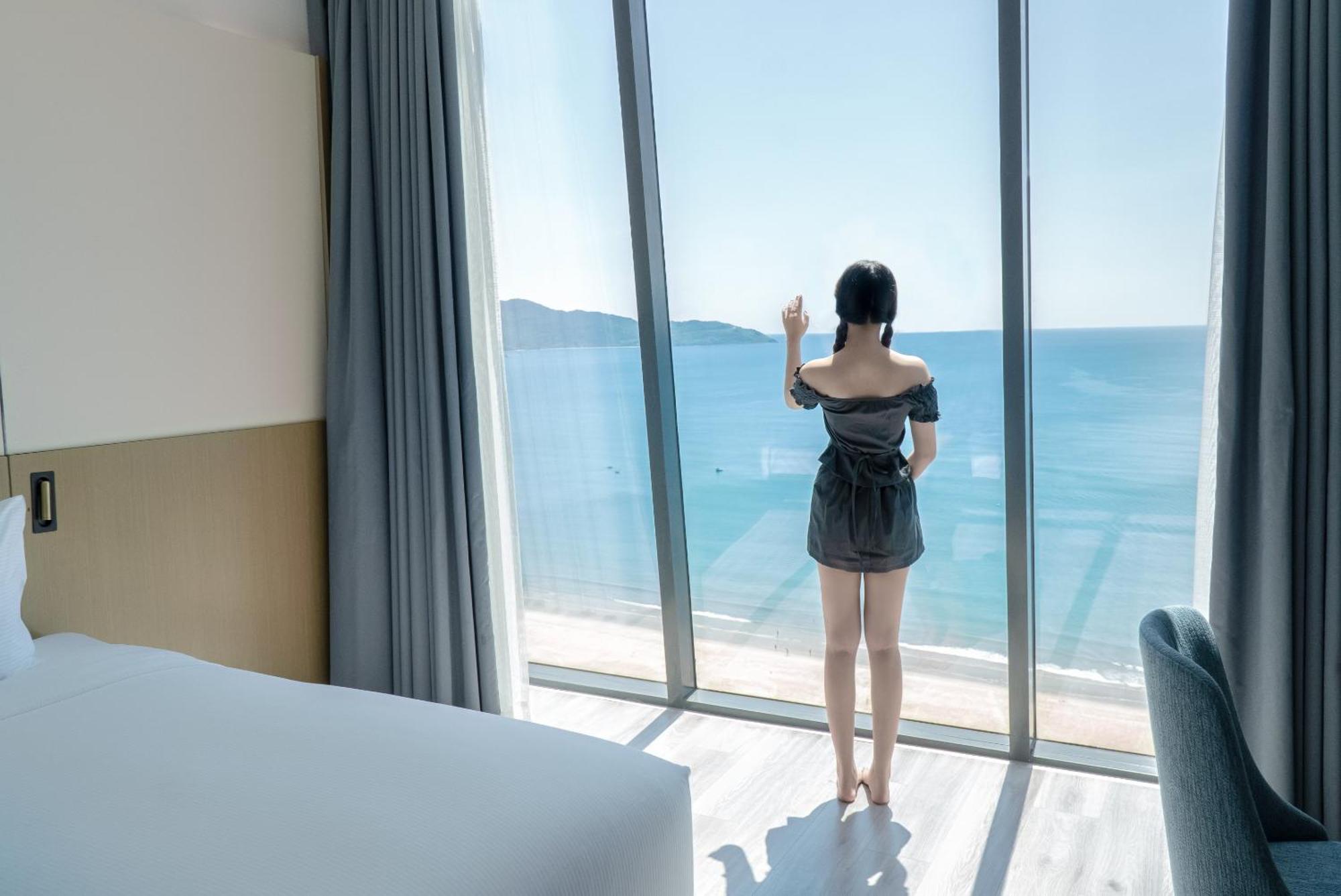 Awaken Da Nang Hotel Exterior photo