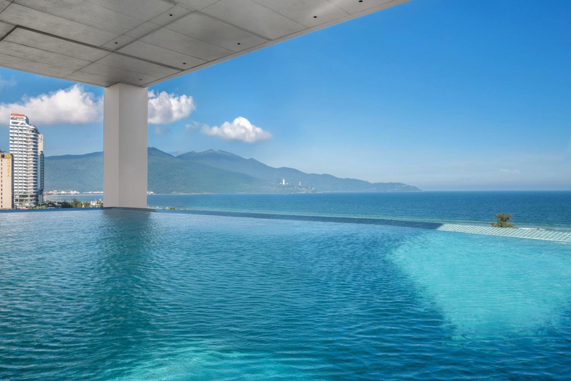 Awaken Da Nang Hotel Exterior photo